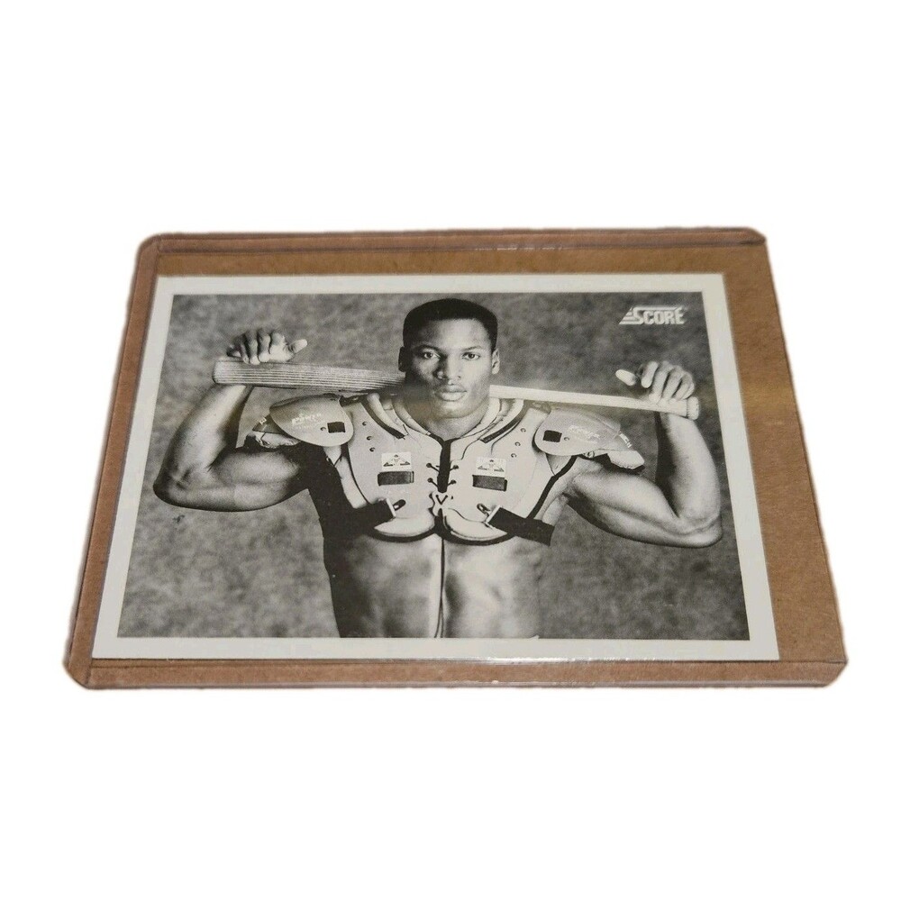 Bo Jackson Lot 1990 #697 Iconic Shoulder Pads Card Black and White Photo